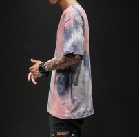 Мужская разноцветная футболка фото